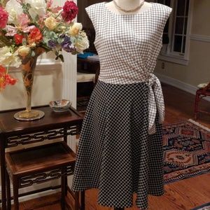 Flattering Tahari dress NWT size 8